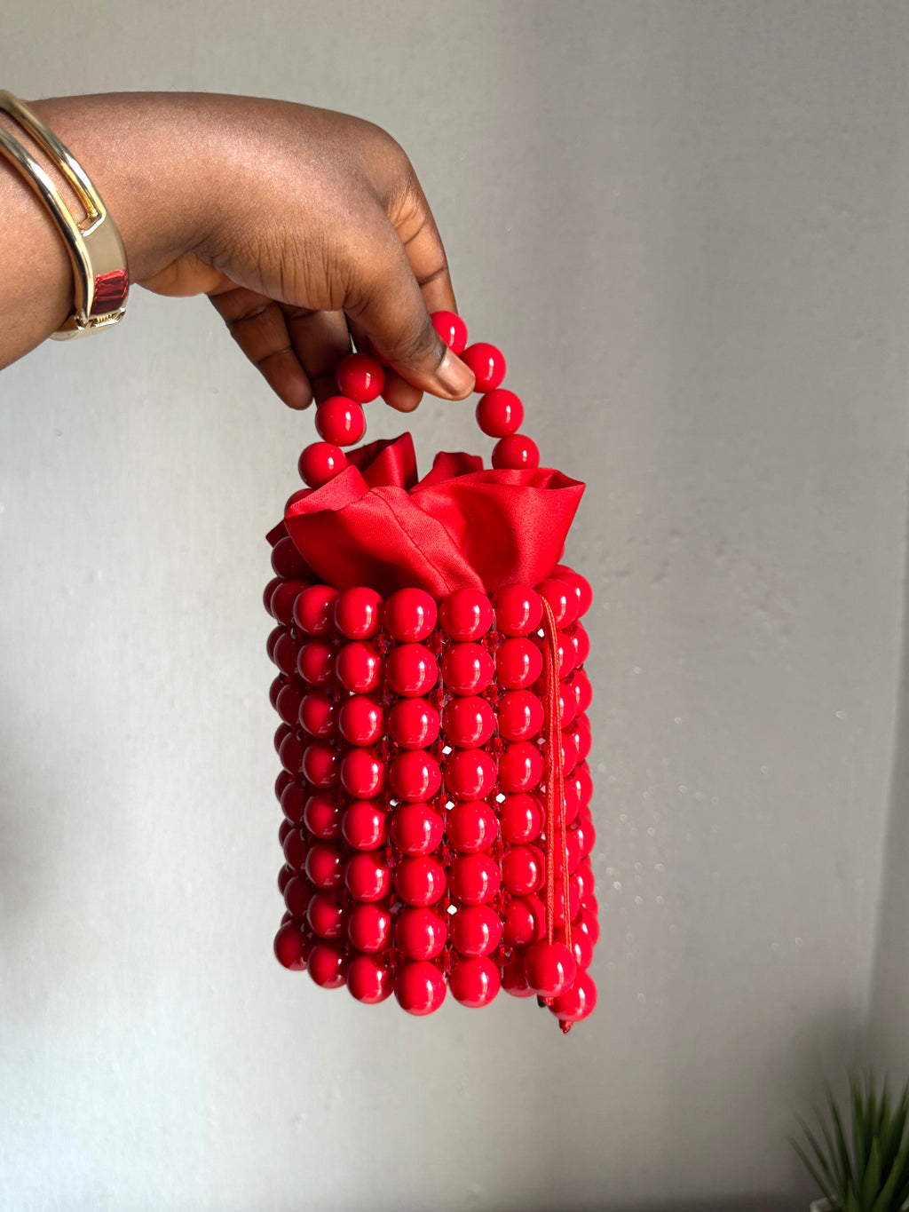 Ewa — Red