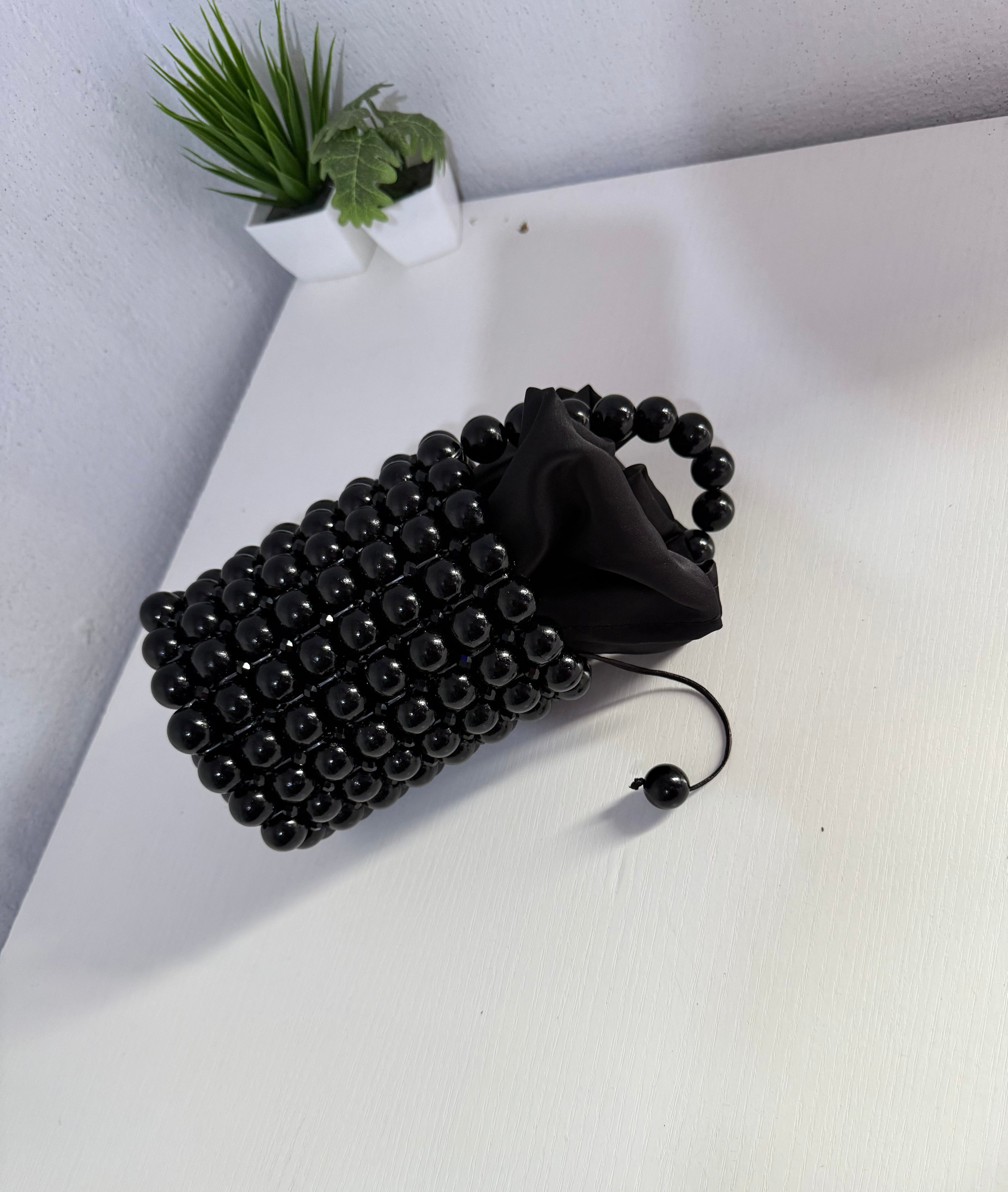 Ewa — Black