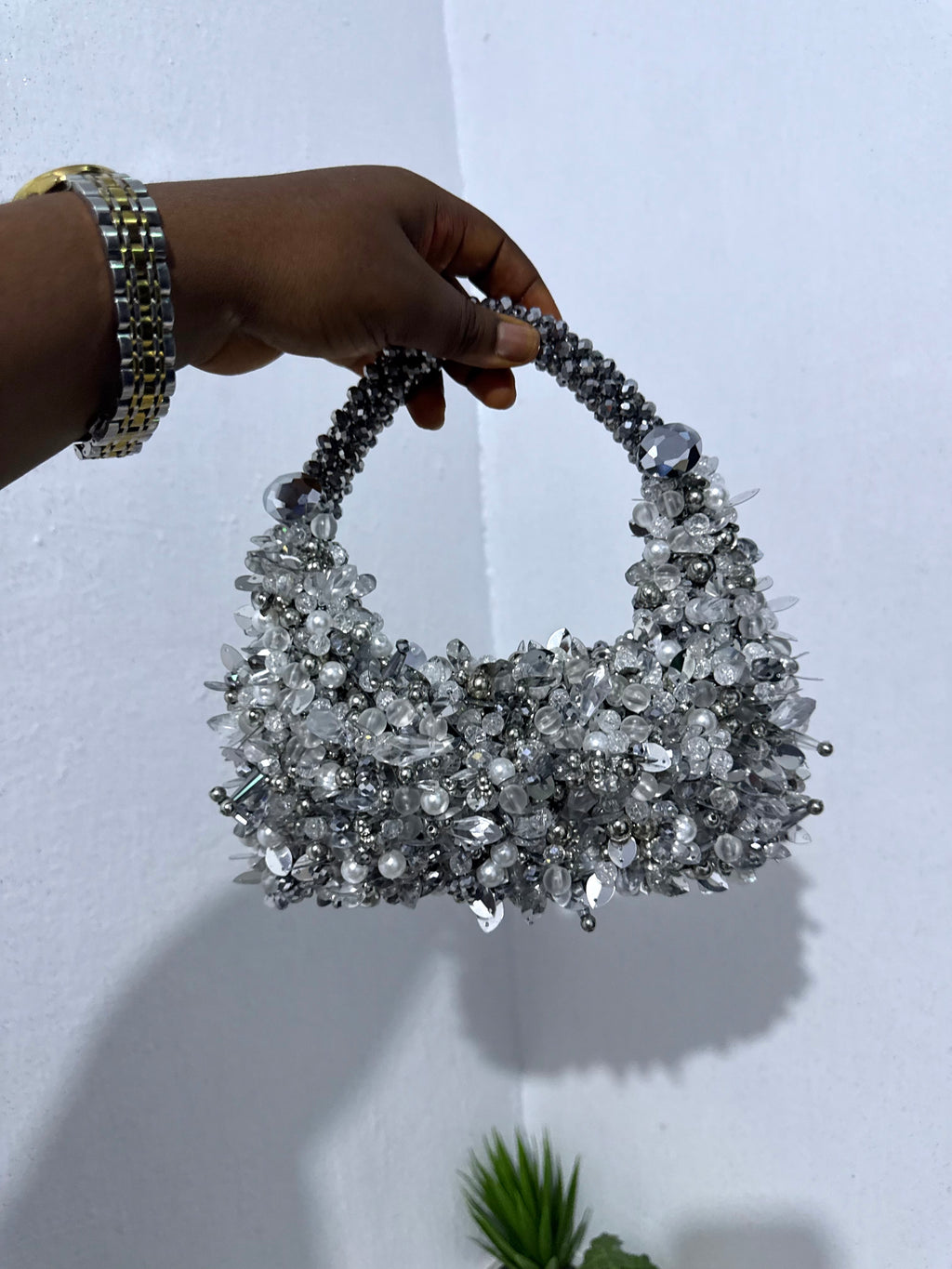 Aura — Silver and white mix